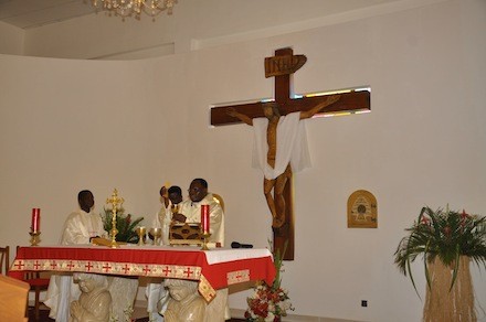 Présentation du corps du christ pendant l'eucharistie 3ème P
